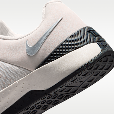 Nike MC Trainer 4 Kadın Antrenman Ayakkabısı görsel 8