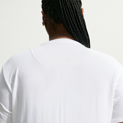 Nike One Relaxed Dri-FIT Kısa Kollu Kadın Üstü (Büyük Beden) görsel 2