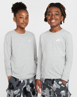 Детская футболка Nike Sportswear Big Kids' Long-Sleeve