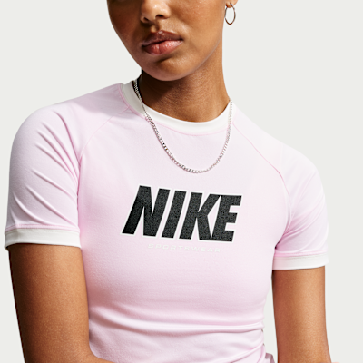 Nike Sportswear Tam Oturan Kadın Tişörtü görsel 3