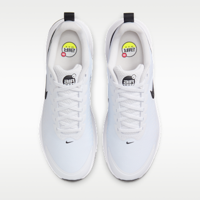 ナイキ エア マックス ニュアクシス メンズシューズ