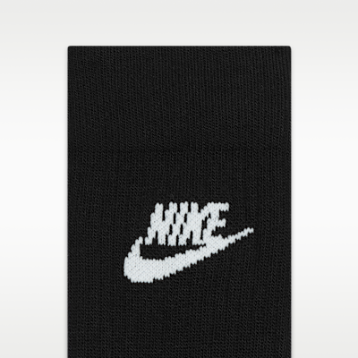 Nike Sportswear Everyday Essential Crew Socks (3 Pairs)