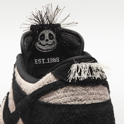 ナイキ ダンク LOW レトロ SE メンズシューズ