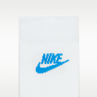 Nike Sportswear Everyday Essential Crew Socks (3 Pairs)