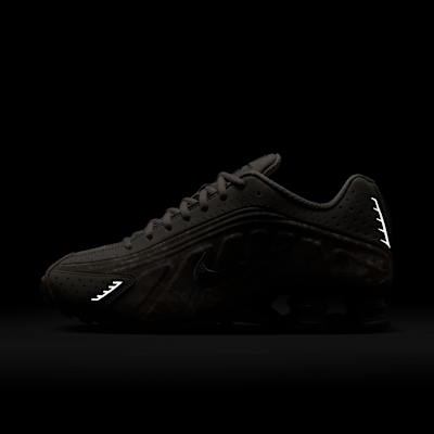 ナイキ ショックス R4 ウィメンズシューズ