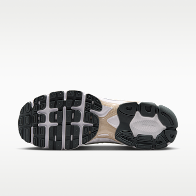 Nike Air Max Moto 2K Erkek Ayakkabısı görsel 2