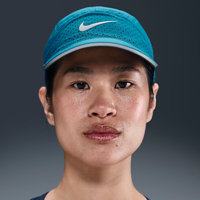 หมวกแก๊ปสะท้อนแสงแบบไร้โครง Nike Fly Dri-FIT ADV