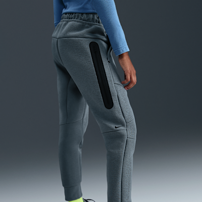 Nike Sportswear Tech Fleece Genç Çocuk Jogger'ı