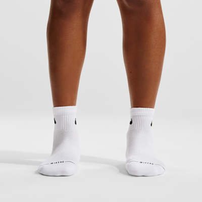 Nike Everyday Elevated Bilek Çorapları (3 Çift) görsel 4