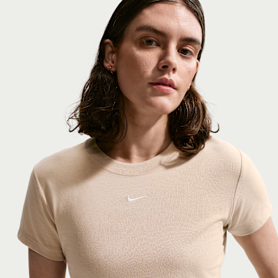 Nike Sportswear Chill Knit Crop Tarzı Kadın Tişörtü görsel 3