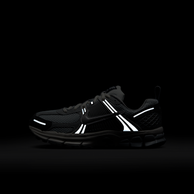 Nike Vomero 5 大童反光裝飾鞋款