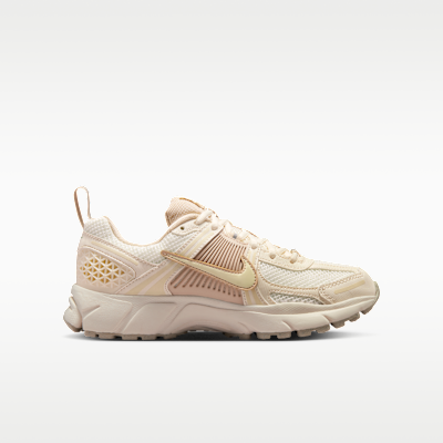 Nike Vomero 5 Older Kids' Shoes with Reflective Design Accents