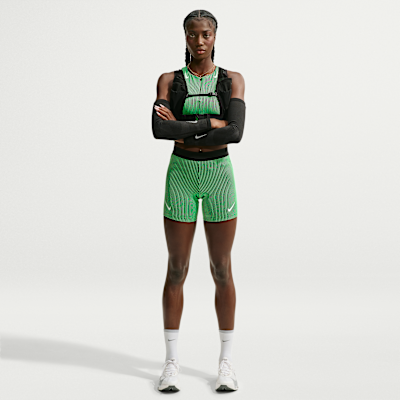 Nike AeroSwift Dri-FIT ADV Sıkı Kesimli Kadın Koşu Şortu