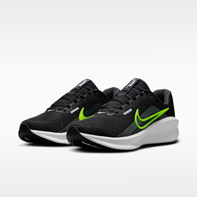 Tenis de correr en pavimento para hombre Nike Downshifter 13