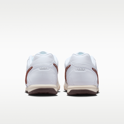 ナイキ ガト メンズシューズ