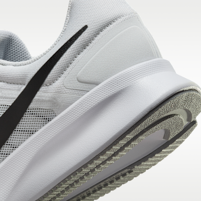 Nike Run Swift 3 Men's Road Running Shoes (Extra Wide)