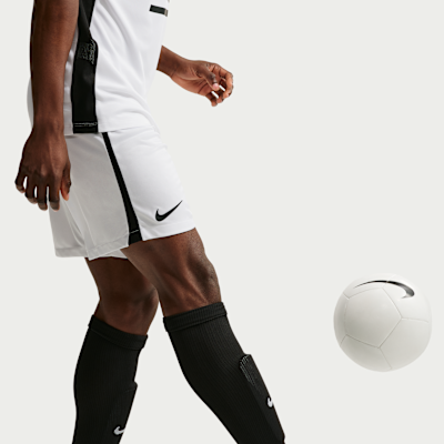 Nike Beşiktaş J.K. Nike Örgü Erkek Futbol Şortu görsel 4