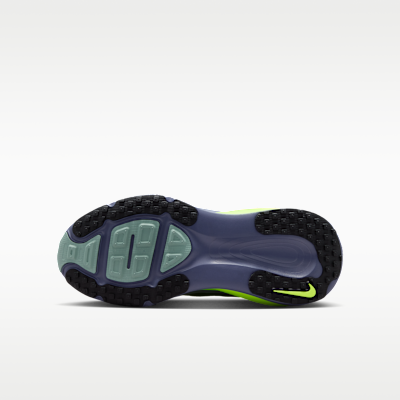 Nike Vomero 18 Older Kids' Road Running Shoes