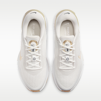 รองเท้าวิ่งโร้ดรันนิ่งผู้หญิง Nike Journey Run