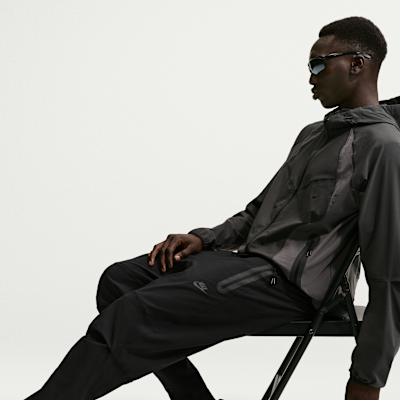 Nike Tech Dokuma Erkek Eşofman Altı görsel 4
