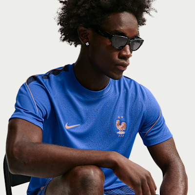 Nike FFF Strike Nike Dri-FIT Kısa Kollu Erkek Futbol Üstü