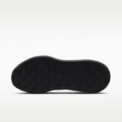 Nike Bella 7 Kadın Antrenman Ayakkabısı görsel 2