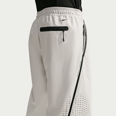 Nike Tech Dri-FIT Shori Örgü Açık Paçalı Erkek Eşofman Altı görsel 3