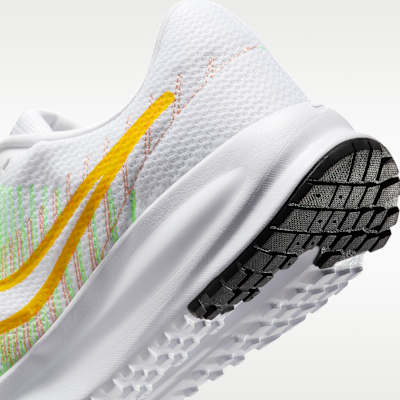 Nike Run Defy 男款路跑鞋