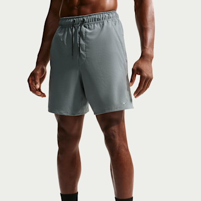 Nike Unlimited Dri-FIT 18 cm Astarsız Çok Yönlü Erkek Şortu görsel 2
