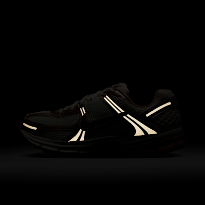 Nike Zoom Vomero 5 Women's Shoes