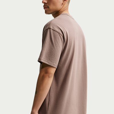 Nike Sportswear Premium Essentials Erkek Tişörtü görsel 2