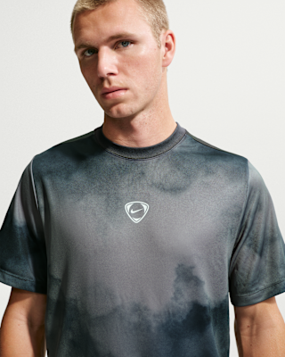 Мужские шорты Nike Academy+ Dri-FIT Short-Sleeve Soccer Top