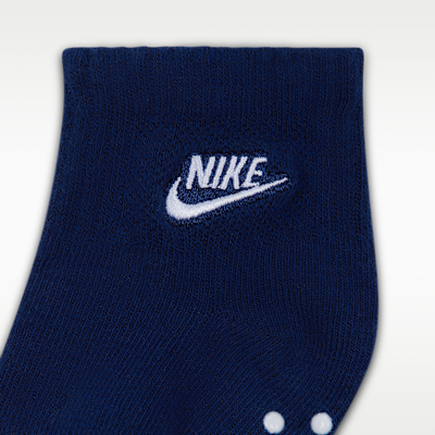 Nike griffige Knöchelsocken für Babys (6–12 M) (3 Paar)