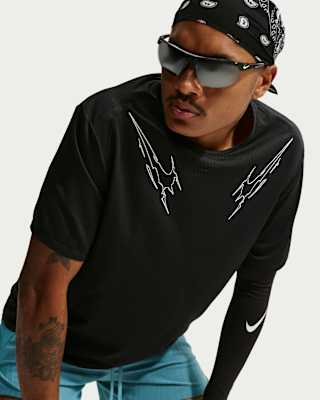Мужские шорты Nike AeroSwift Dri-FIT ADV Short-Sleeve Graphic Top для бега