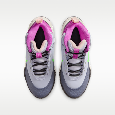 Nike Terrascout Big Kids' Boots with Reflective Accents