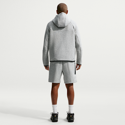 Nike Tech Fleece Erkek Şortu görsel 5
