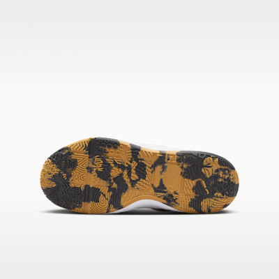 Nike Team Hustle D 12 Older Kids' Basketball Shoes