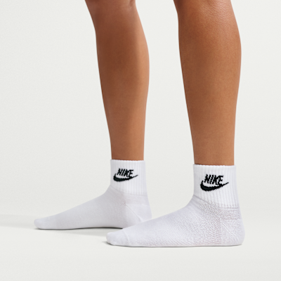Nike Everyday Essential Bilek Çorapları (3 Çift) görsel 3