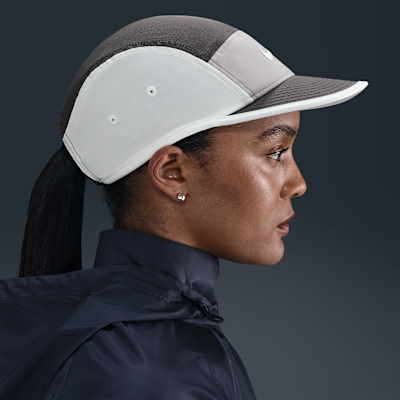 Nike Fly Dri-FIT Unstructured Swoosh Cap
