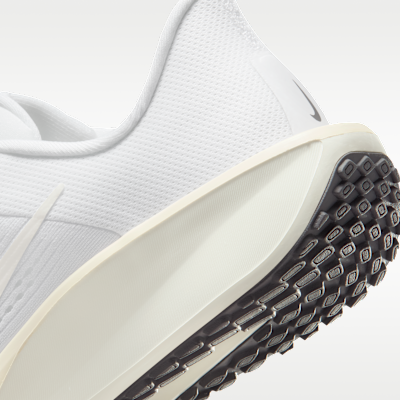 Chaussure de running sur route Nike Quest 6 pour femme