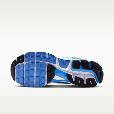 รองเท้าผู้ชาย Nike Zoom Vomero 5