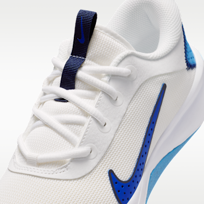 Nike Omni Multi-Court Older Kids' Indoor Court Shoes