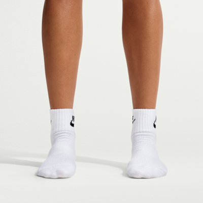 Nike Everyday Essential Bilek Çorapları (3 Çift) görsel 4