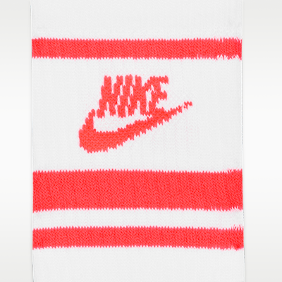 Nike Sportswear Dri-FIT Everyday Essential Crew Socks (3 Pairs)