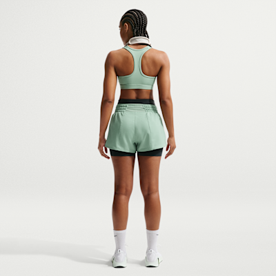 Nike Swoosh Orta Destekli Pedli Kadın Spor Sütyeni görsel 5