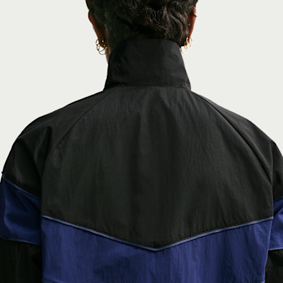 Nike Inter Milan Windrunner Nike UV Dokuma Kadın Futbol Ceketi görsel 2