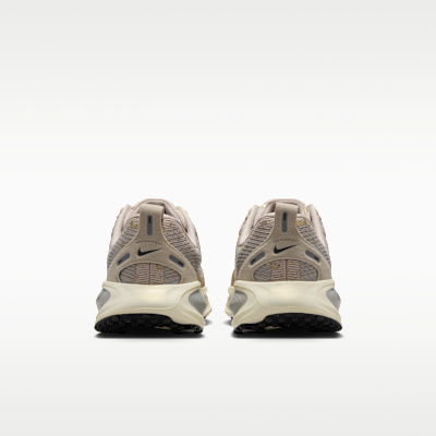 Nike Vomero 18 Older Kids' Road Running Shoes