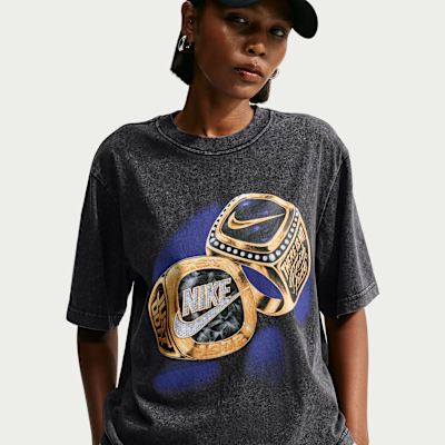 Nike Sportswear Classic Women's Boxy T-Shirt