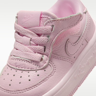 Tenis para bebé e infantil NOCTA Force 1 Low EasyOn