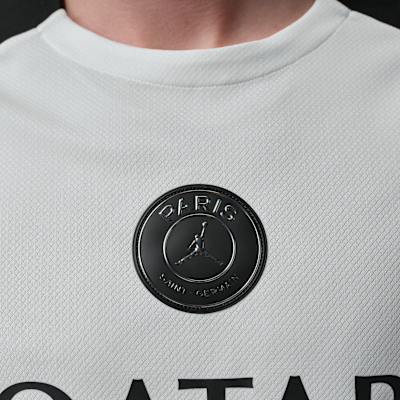 Nike Paris Saint-Germain Strike Night Edition Jordan Dri-FIT Kısa Kollu Örgü Erkek Futbol Üstü görsel 4